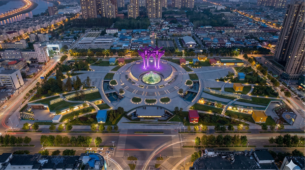 谷雨催人進(jìn) 城更傳喜報——省城市更新集團(tuán)成功中標(biāo)霍邱縣人民廣場鄰里中心項目